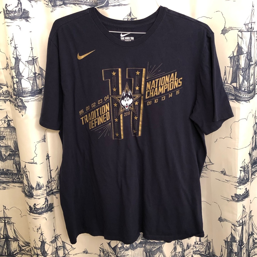 Nike UConn 2015 NCAA Basketball Champion Shirt XXL